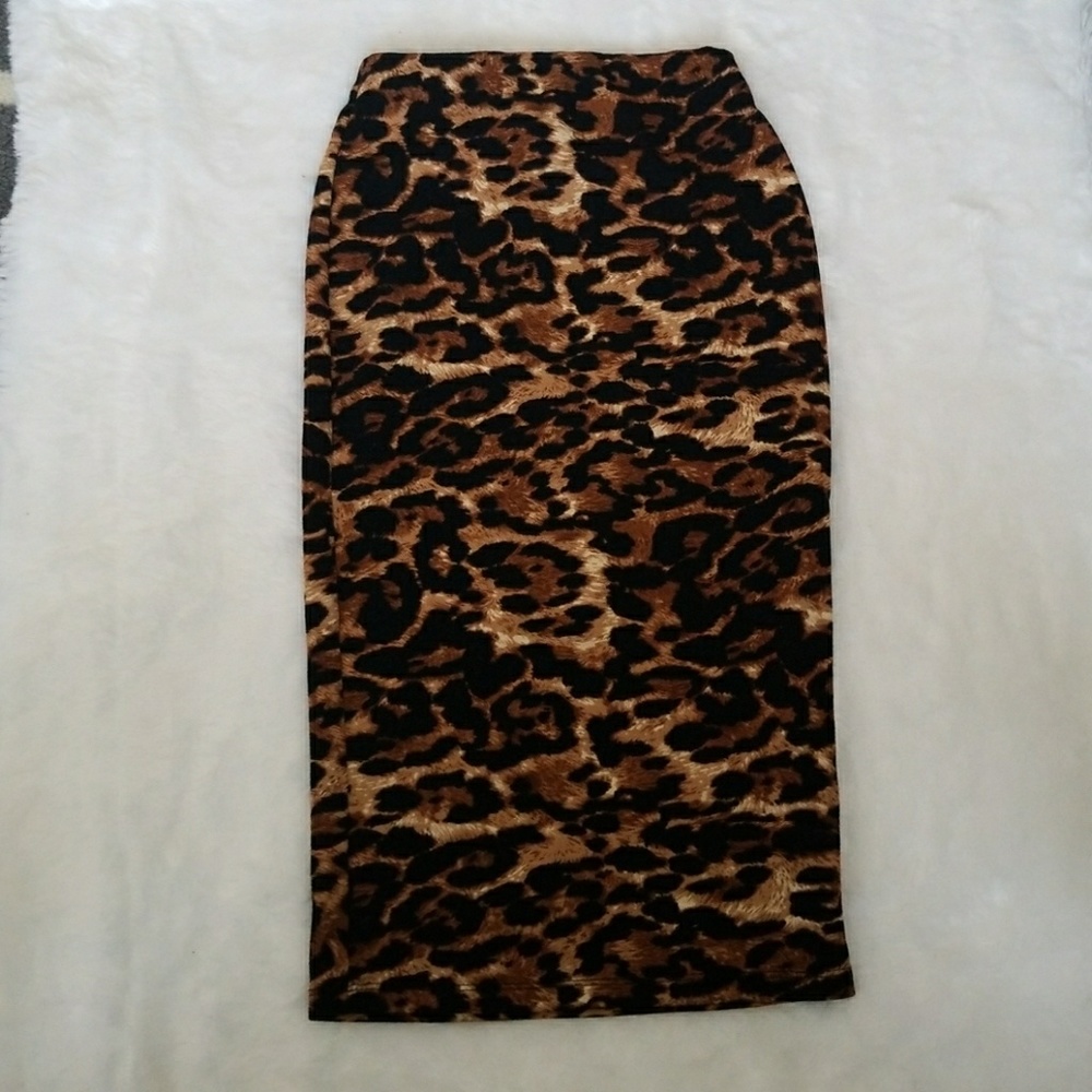 Cheetah print pencil skirt